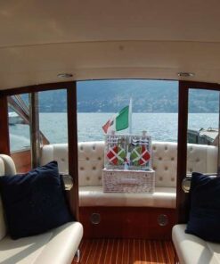 A Pic-nic on board on Lake Como