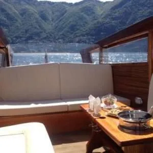 Taxi boat and aperitif on board - Lake Como