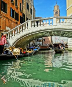 Romantic Venice: private walking and gondola tour