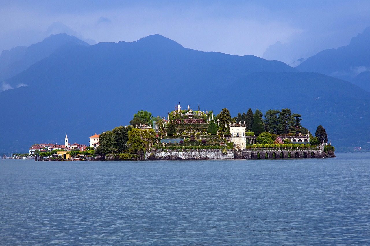Experience the Magic of Lake Maggiore – Private Cruise to Isola Bella with Gourmet Aperitif