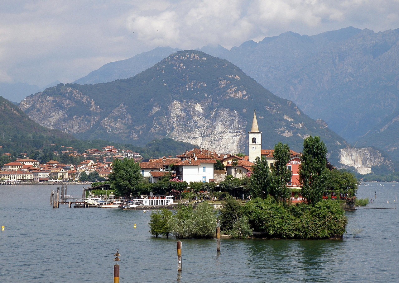 Experience the Magic of Lake Maggiore – Private Cruise to Isola Bella with Gourmet Aperitif