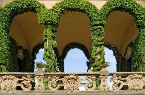 Lake Como private tour villas and gardens