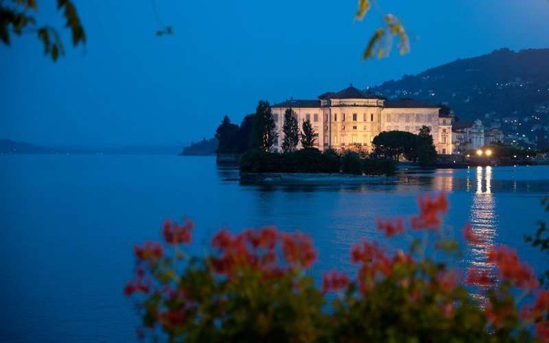 Isola Bella di notte