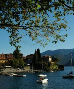 Full day private tour on Lake Como: Varenna