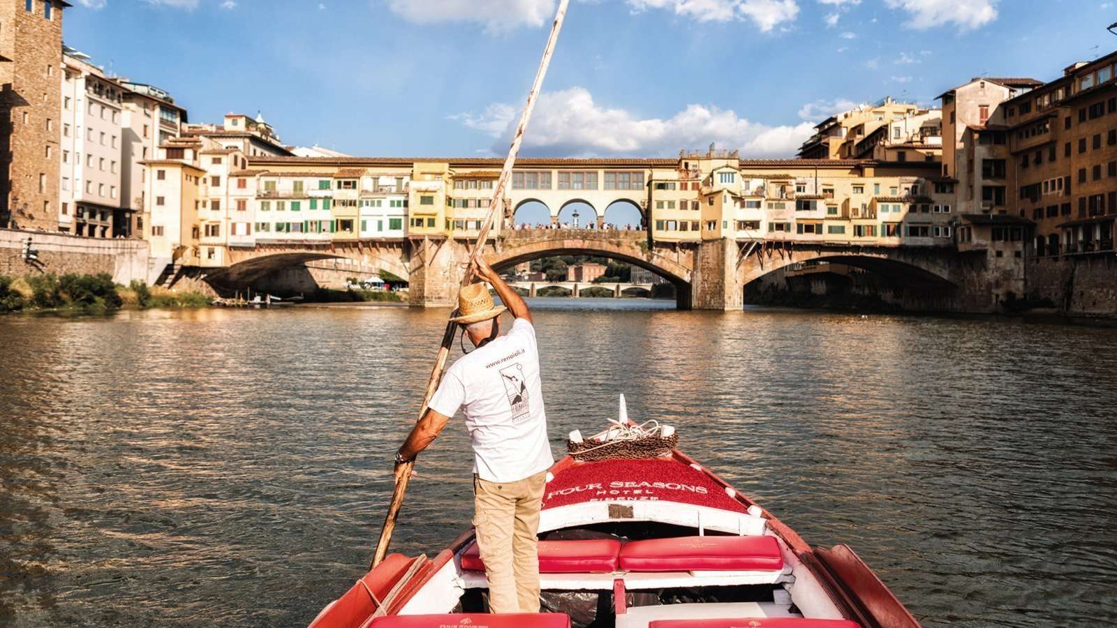 A guided boat cruise in Florence along the Arno River "with taste"