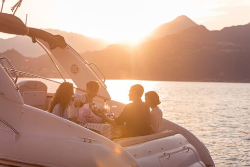 An evening romantic floating dinner and cruise on Lake Como