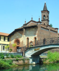 Milan uncovered: the beauty of water, marble and fresh seafood