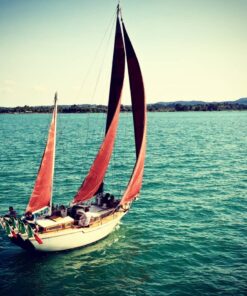 the "golden hour" on Lake Iseo: sailing, sipping, and serenity