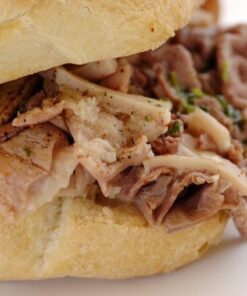 Street food and wine among the "buchette del vino" in Florence