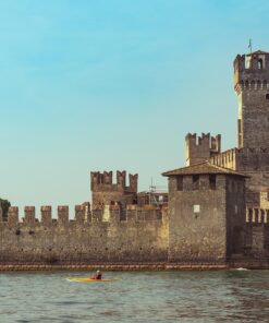 a-day-in-sirmione-art-archaeology-and-lakeside-beauty