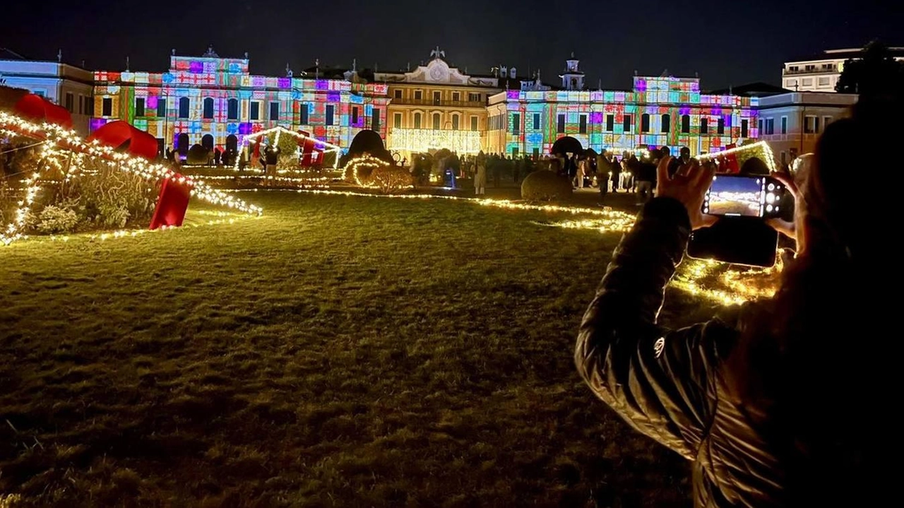 Estense Garden by night Xmas lights tour 2025