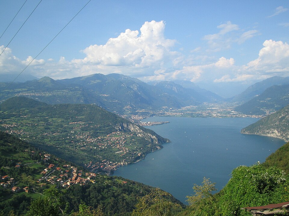 Lake Iseo Private Cruise with Picnic and Island Views